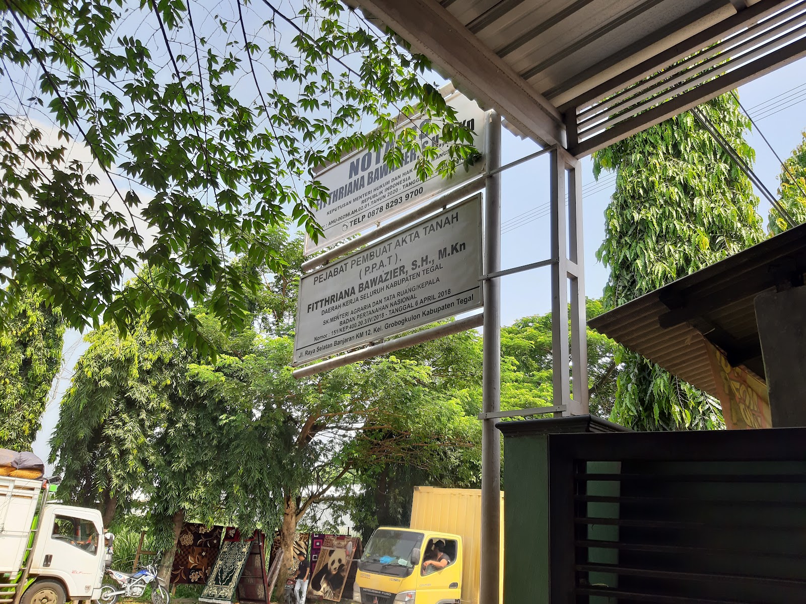 Papan Plang Resmi Notaris & PPAT Fitthriana Bawazier Tegal